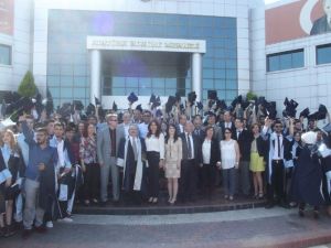 Aydın Meslek Yüksekokulu Son Sınıf Öğrencileri Kepleri Fırlattı