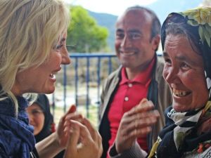 Köylüler CHP Adayı Çalıkuşu’na Dert Yandı