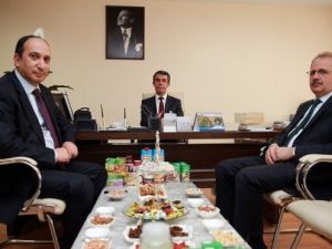 Rektör Coşkun, Yeni Öğretim Üyelerini Ziyaret Etti