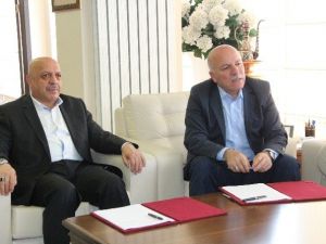 Hizmet İş Sendikası Büyükşehir Belediyesi’nde 571 İşçiye Yüzde 17 Zam Sağladı