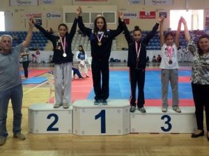 Marmara Taekwondo Şampiyonasına Çanakkale Anafartalar Spor Kulübü Damgasını Vurdu