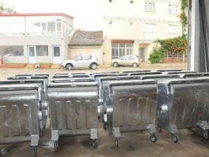 İnegöl’de Çöp Konteynırı Dağıtımı Devam Ediyor