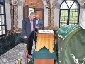 Vali Kahraman Terzi Baba Mezarlığını Ziyaret Etti