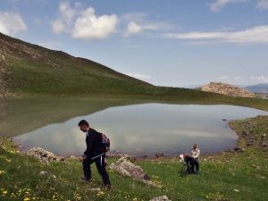 Gümüşhaneli Dağcılar Göller Bölgesine Yürüdü