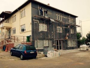 Kartepe’deki Bina Tadilatı Takdir Görüyor