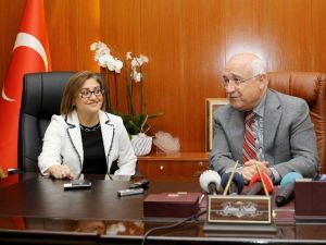 TBMM Başkanı Çiçek’den Başkan Şahin’e Ziyaret