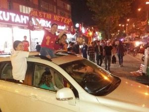 Kütahya’da Galatasaraylılar’ın Şampiyonluk Coşkusu