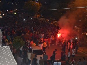 Galatasaray Taraftarları Bursa’da Şampiyonluğu Kutladı