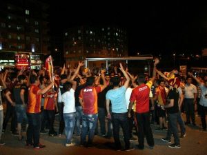 Galatasaray Taraftarı Kilis’te Şampiyonluk Turu Attı