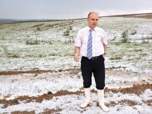 Kırıkkale’ye Ceviz Büyüklüğünde Dolu Yağdı, Ekili Alanlar Zarara Uğradı.