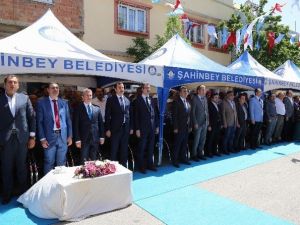 İstiklal Mahallesine Pazar Yeri Ve Sosyal Tesis Açıldı