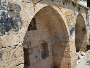 Tarihi Çeşmenin Tahrip Edilmesine Vatandaşlardan Tepki