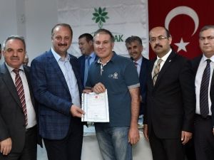 Kıbrıs Mahallesi’nde Tapu Sevinci