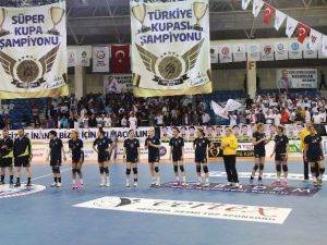 Şampiyonluk Yükleniyor