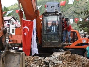 Gümüşhane’de Modern Pazaryeri Projesine İlk Kazma Vuruldu