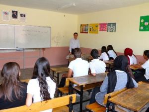 Yunak’ta Tarım Alanı, Tarla Ve Süs Bitkileri Dalları Açıldı