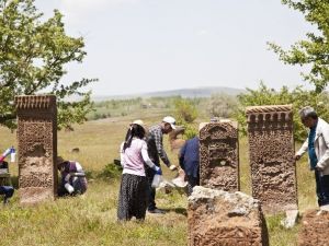 "Eski Ahlat Şehri" Kazıları Başladı