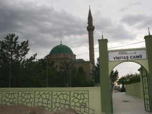 Hayırsever İş Adamı Bilal Şahin Yibitaş Cami’nin Bakım Ve Onarımını Yaptırdı
