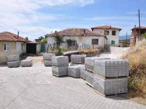Yolören Mahallesi’nde Yollardan Tozdan Kurtuluyor