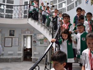 Başkan Ve Milletvekili Adayından Satranç Kulübü’ne Ziyaret