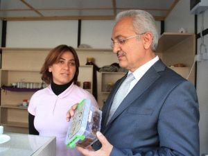 Başkan Başsoy’dan Kadın Eli Bereket Pazarına Ziyaret