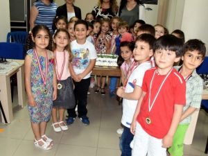 Aliağa’da Satranç Öğrencilerine Başarı Belgesi