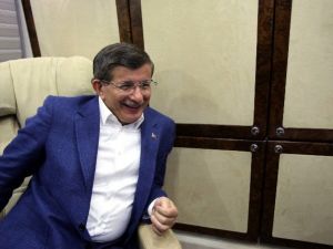 Başbakan Davutoğlu: “İnsanın Sözü ’Benim Adım Kemal’ Demekle Olur Mu?”