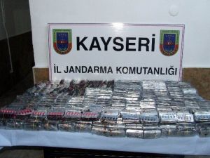 Kayseri’de 14 Bin 500 Adet Cinsel Uyarıcı Hap Ele Geçirildi