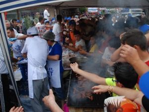 Ege Et’in 9. Şubesi Miting Havasında Açıldı