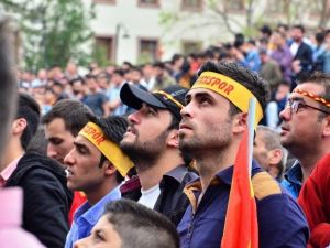 Taraftardan Şampiyonluk Gecesi