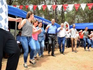 Balkan Türkleri Hıdrellez Şenliği’nde Coştu