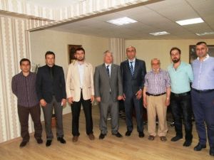 İHH’dan Başkanvekili Özak’a Ziyaret