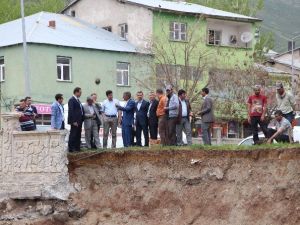 Karlıova’da Öğretmenevi Temeli Düzenlenen Törenle Atıldı