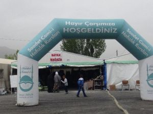 Tatvan’da “Hayır Çarşısı” Kermesi