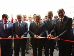 Öğrenci Veli El Ele” Kermesi Vali Kahraman’ın Katılımıyla Açıldı