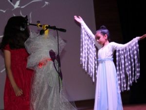 Deva Okulları’ndan Anlamlı Şiir Dinletisi