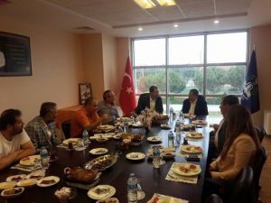 Kürşat Tuna Ticaret Borsasını Ziyaret Etti