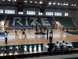 Voleybol Gençler Yarı Final Müsabakaları Sona Erdi