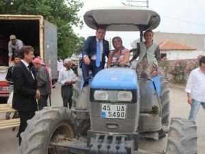 Eryılmaz, Saruhanlı’da Çiftçilerle Buluştu