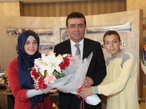 Taşçı, Öğrencileri Ağırladı