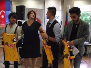 Esazder Azerbaycan Cumhuriyetinin 97. Yılı Kutlaması Ve Mezuniyet Programı