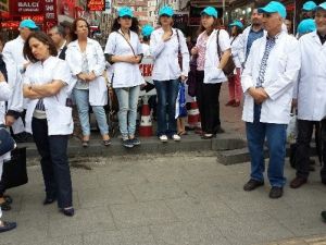 Eczacılardan, Kanser İlaçlarının Hastanelerde Satılmasına Protesto