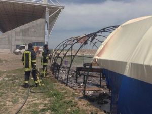 Sorgun Stadyum Şantiyesi Çadırında Yangın
