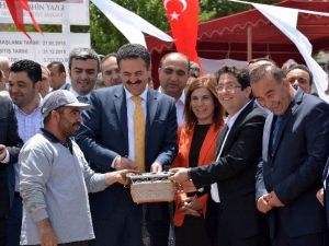 Modern Kapalı Salı Pazarı’nın Temeli Dualarla Atıldı