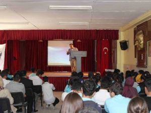 Bolvadin’de “Mesleki Tanıtım Semineri”