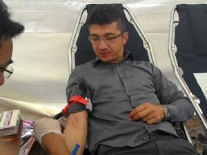 Besni İbn-i Sina Mesleki Ve Teknik Anadolu Lisesinde Kan Bağışı Kampanyası