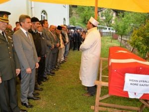 Bolu’da Vefat Eden Kore Gazisi İçin Askeri Tören Düzenlendi