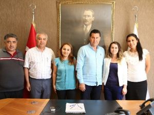 Başkan Kocadon, Yarımadada Eğitime Desteğini Sürdürüyor