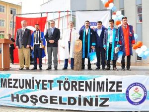 Şırnak Üniversitesi’nde Mezuniyet Coşkusu