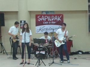 Raksiyon İle Coştular
